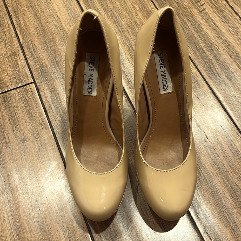 Steve Madden Beasst Platform Pumps